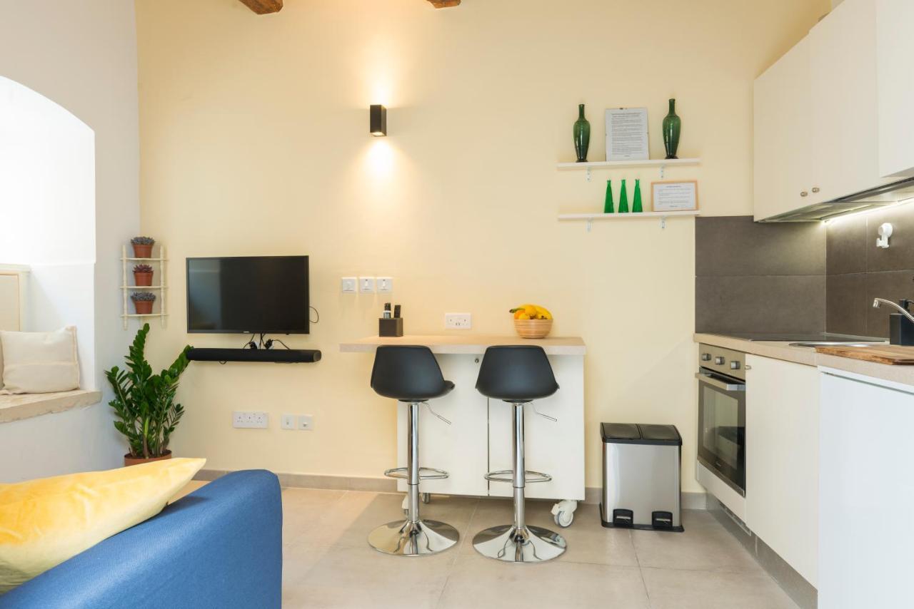 Authentic Gf Apartment With Terrace At The 3 Cities Marina Cospicua Extérieur photo