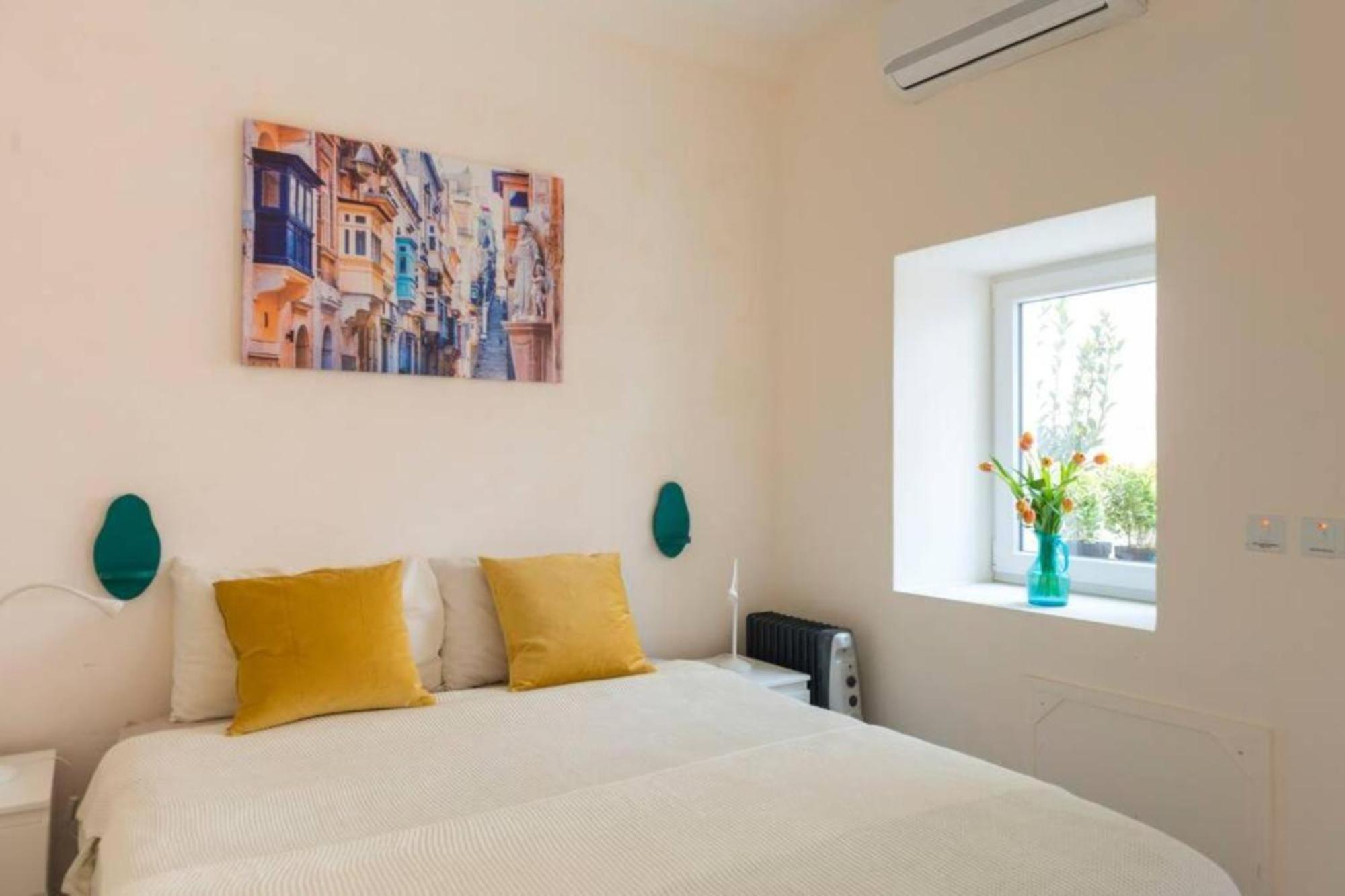 Authentic Gf Apartment With Terrace At The 3 Cities Marina Cospicua Extérieur photo