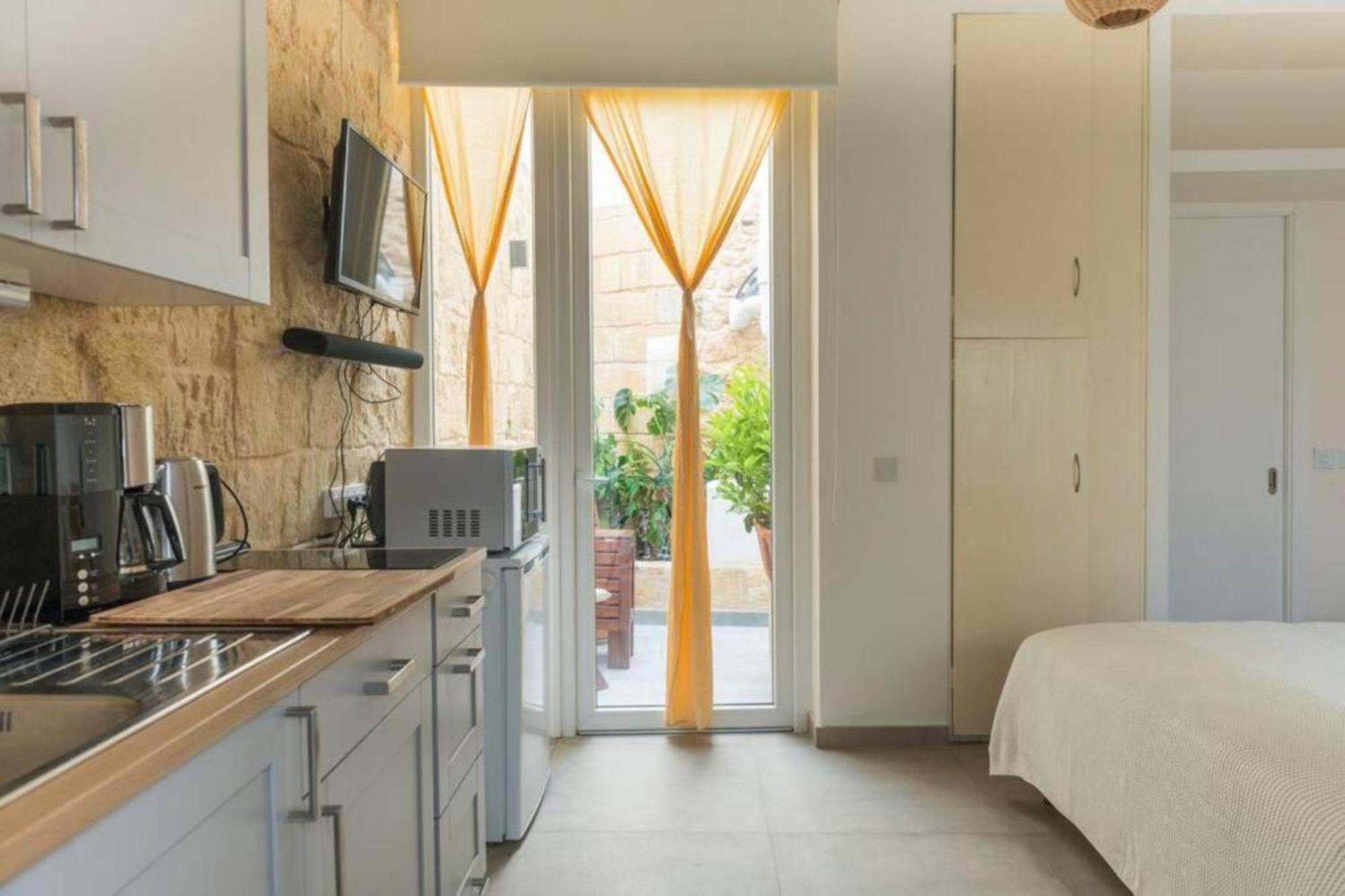 Authentic Gf Apartment With Terrace At The 3 Cities Marina Cospicua Extérieur photo