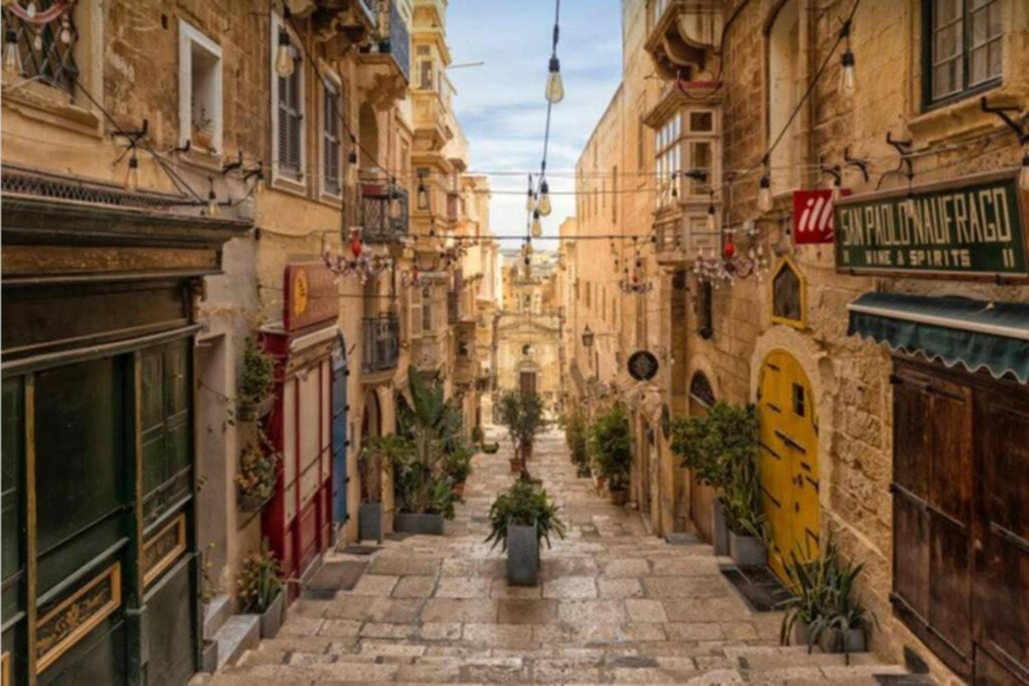 Authentic Gf Apartment With Terrace At The 3 Cities Marina Cospicua Extérieur photo