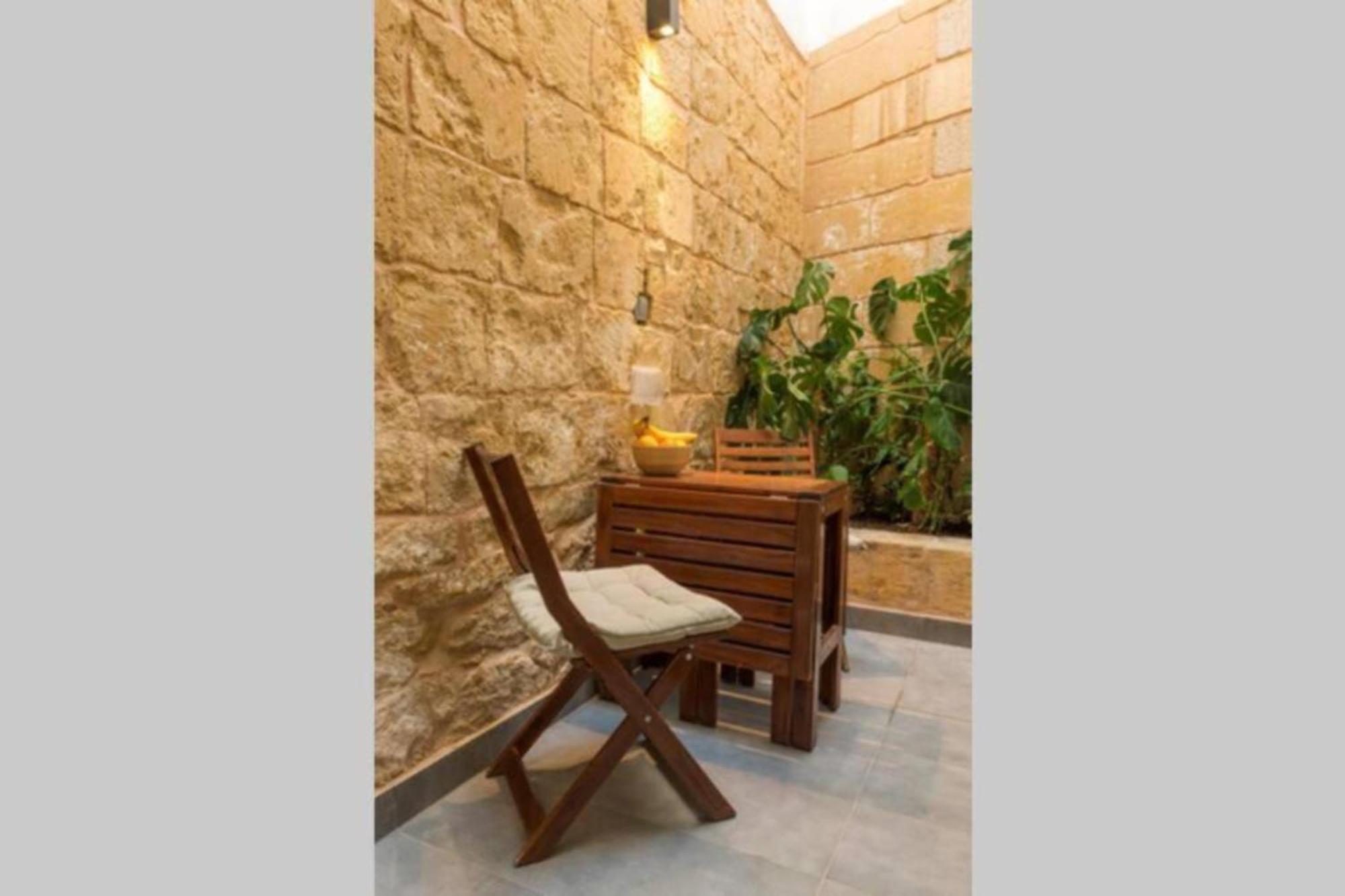 Authentic Gf Apartment With Terrace At The 3 Cities Marina Cospicua Extérieur photo