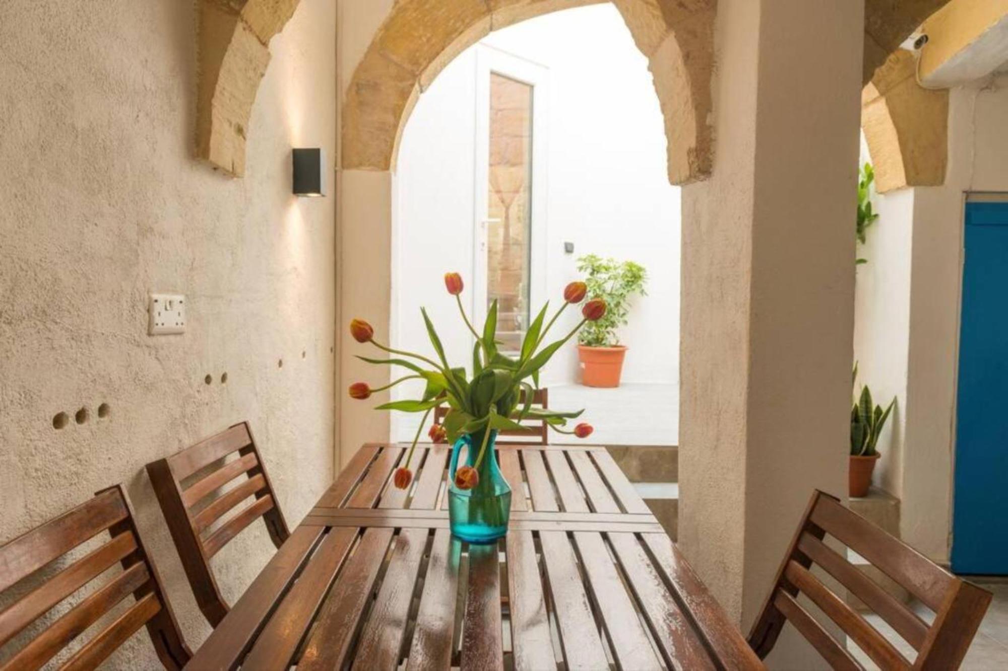 Authentic Gf Apartment With Terrace At The 3 Cities Marina Cospicua Extérieur photo